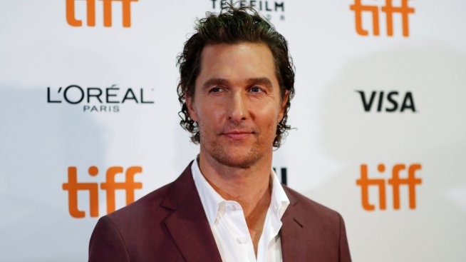 Матю Макконъхи влиза в класната стая