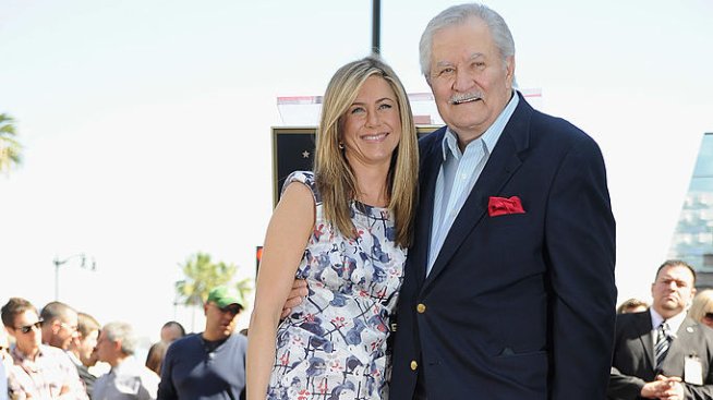 Джон Анистън, бащата на Дженифър Анистън, почина на 89 години