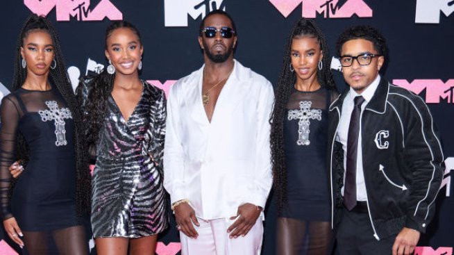 Децата на Шон „Диди“ Комбс се събраха, за да му честитят рождения ден с обаждане до затвора 