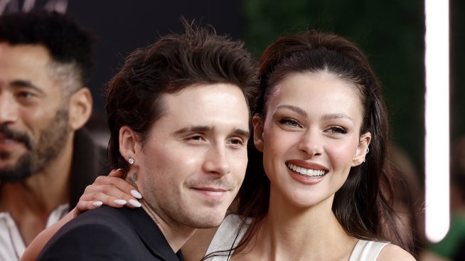 Дейвид и Виктория, не гледайте - Никола Пелц Бекъм се съблече чисто гола във ваната