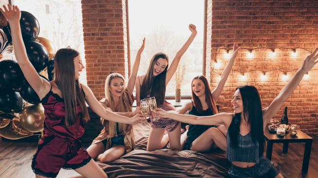 Galentine's Day – за 14 февруари с приятелки 