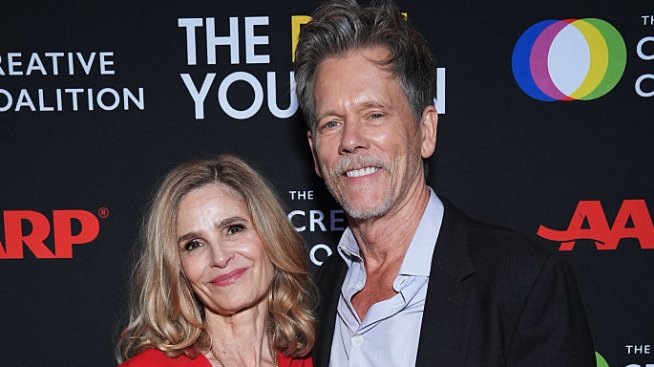 Кира Седжуик на 60 - какъв е необичайният подарък от съпруга й Кевин Бейкън