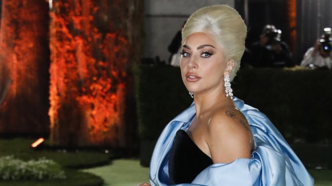 Като истинска наследница на Gucci: Лейди Гага на две корици на Vogue