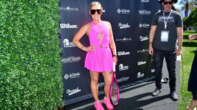 Фитнес вдъхновение – Пинк показа завидна фигура на корта с Григор Димитров