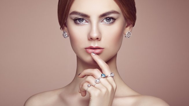 Пръстени – как да подредите повече от един на ръката?