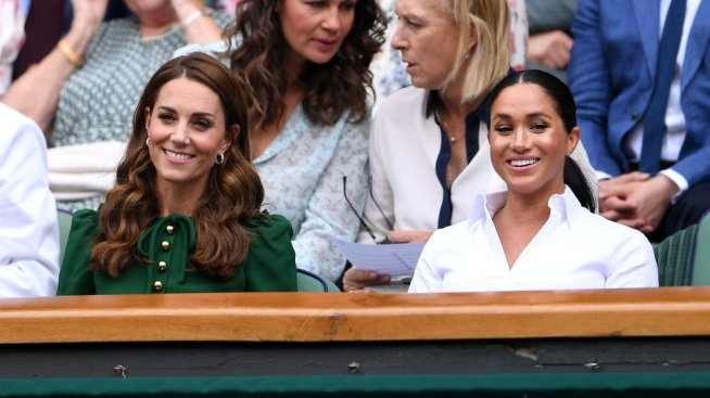 Кралска мода: Меган Маркъл копира тоалет на Кейт Мидълтън