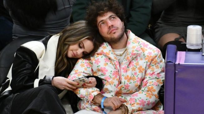 Селена Гомес задълбочава връзката си с Бени Бланко