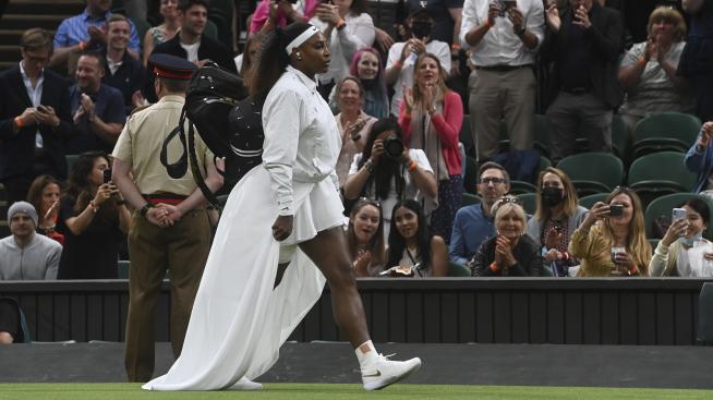 Серина Уилямс като истинска кралица на корта