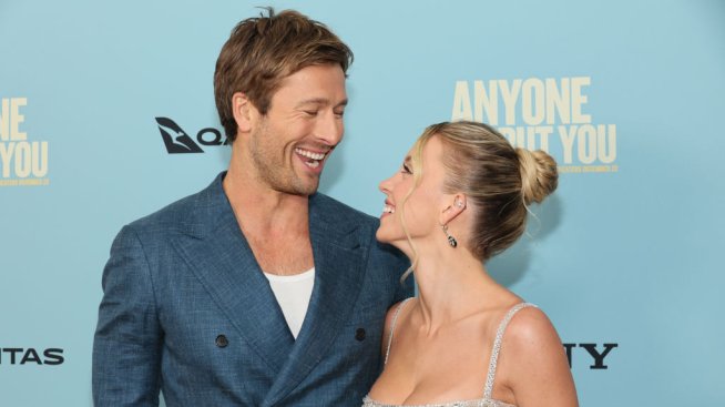 Глен Пауъл коментира слуховете за романтична връзка със Сидни Суини