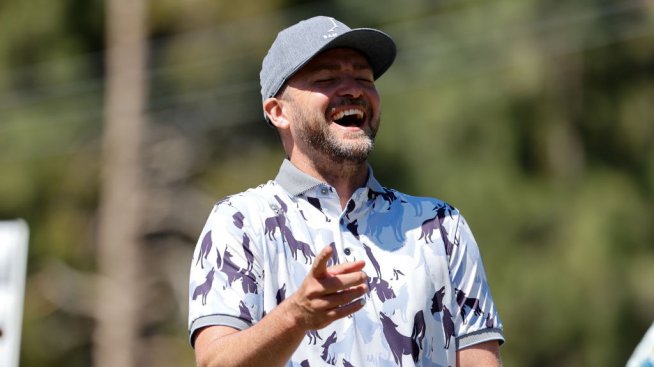 Джесика Бийл и 7-годишният Сайлъс подкрепиха Джъстин Тимбърлейк