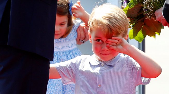 Балетисти в подкрепа на принц Джордж