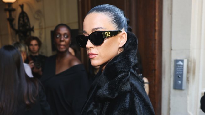 Кейти Пери се разголи по патриотичен ансамбъл, за да отпразнува четвърти юли