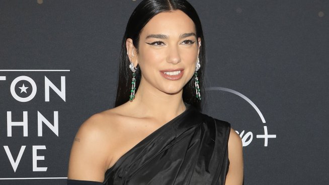 Дуа Липа крие новия мъж до себе си