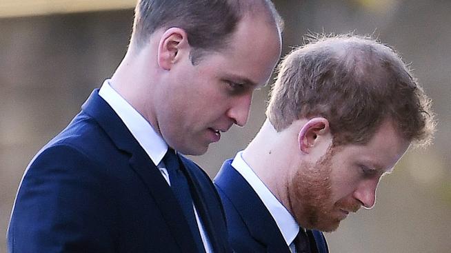 Принц Хари и принц Уилям обявяват „временно примирие“.