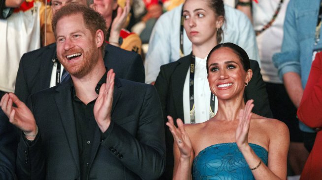 Коледни картички – Меган и Хари пуснаха своята