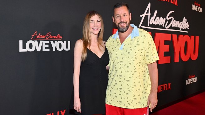 Той и тя завинаги – Адам Сандлър със съпругата си Джаки на червения килим