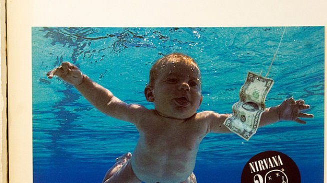"Това е детска порнография": Съдят Nirvana заради голото бебе на корицата на албума Nevermind