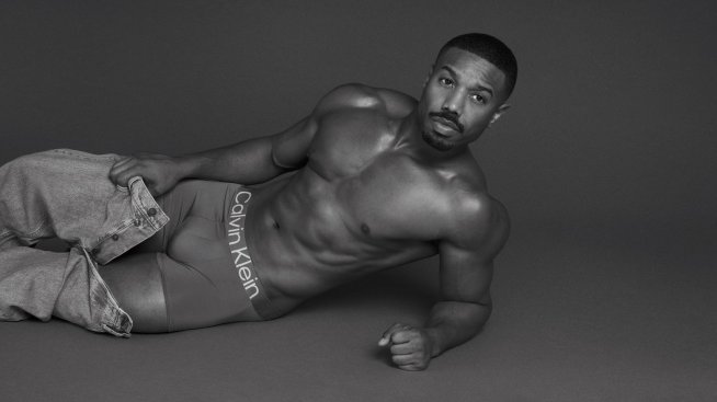 Сексапил на високо ниво – Майкъл Б. Джордан само по бельо