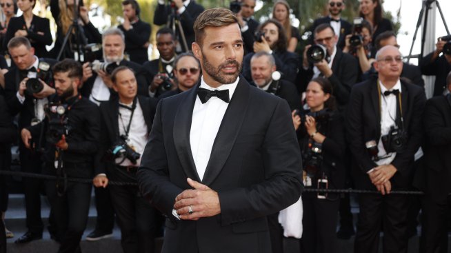 Съдят Рики Мартин за над 3 милиона долара