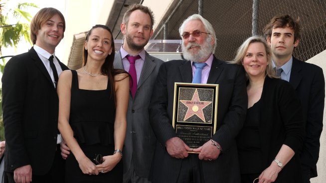 Как синът на Доналд Съдърланд ще почете покойния си баща