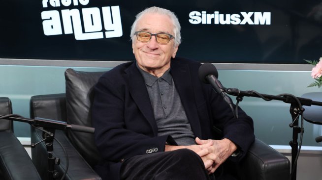 Робърт де Ниро застана зад сина си, който се обяви за транс