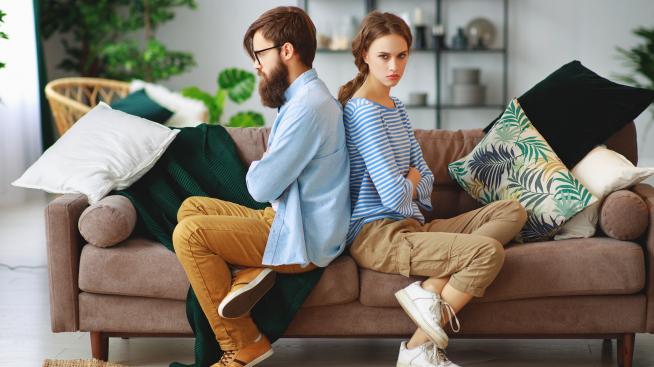 Според зодията: Защо стоите в трудна връзка?