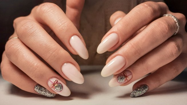 Фин и елегантен маникюр за лятото – 6 минималистични идеи