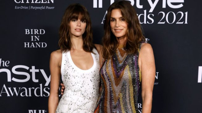 Семейна красота: Синди Крауфорд и Кая Гербер на червения килим