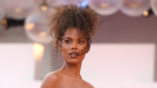 Тина Кунаки прекара време с Дева Касел