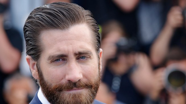 Джейк Джилънхол рискува живота си заради куче