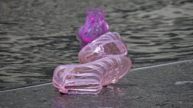 Сбогом, сандали – ретро обувките, които ги заменят това лято