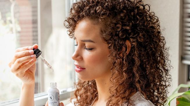 Койева киселина – полезна ли е за кожата?