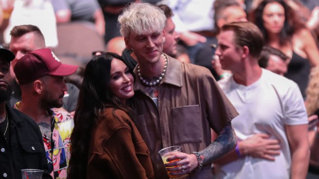 Две половини на една душа: Меган Фокс и Machine Gun Kelly са сгодени