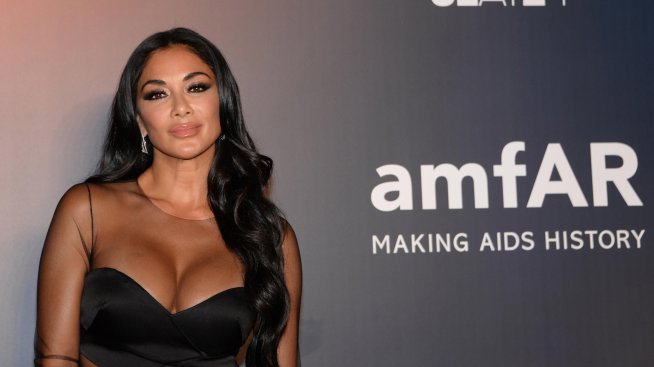 Бягство в рая – Никол Шерцингер отново по бански 