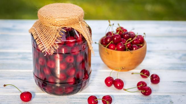 Компот от вишни – как да го приготвим?