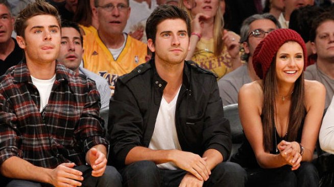 Романс за отмъщение? Нина Добрев флиртува със Зак Ефрон седмица след раздялата си с Шон Уайт