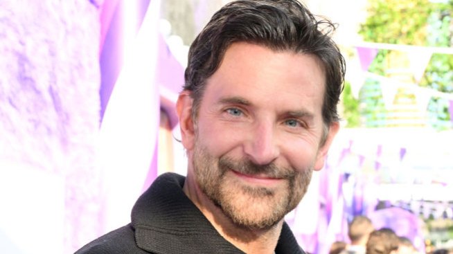 Брадли Купър планира да предложи брак на Джиджи Хадид