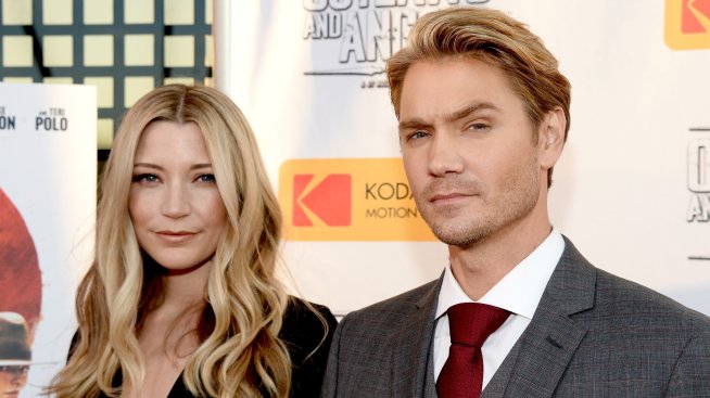 Чад Майкъл Мъри и съпругата му очакват трето дете