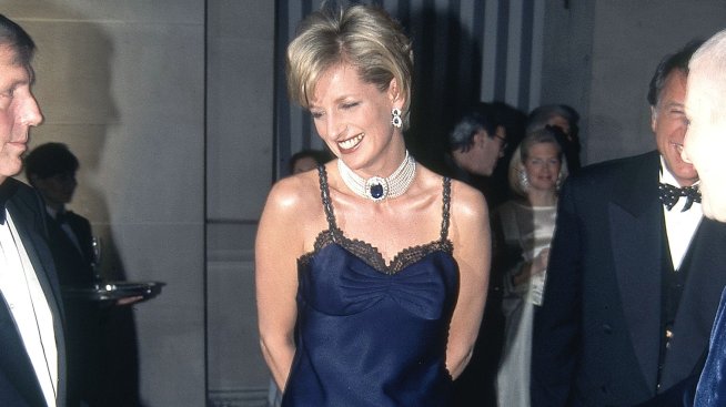 Защо принцеса Даяна разкъсва роклята си за Met Gala '96