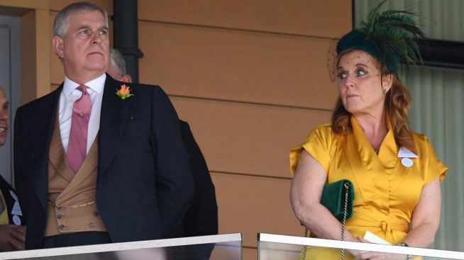 Сара Фъргюсън: Принц Андрю се чувства самотен без родителите си