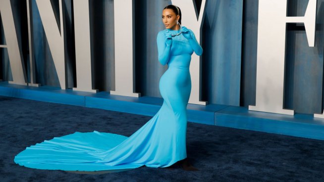 Ким Кардашян, пак ли с този фотошоп?