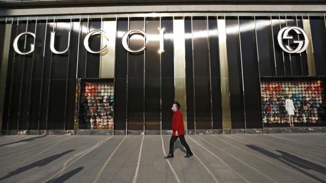 Заради коронавируса: Gucci отменя шоу през май