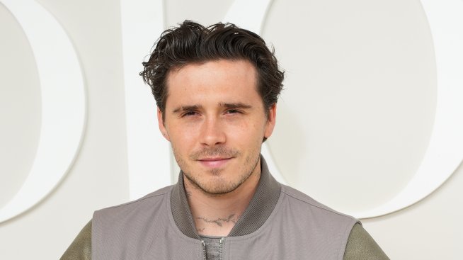 Бруклин Бекъм се забавлява на яхтата на тъста си за 85 милиона паунда