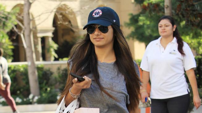 Миа Халифа – от порнозвезда до апел за сваляне на видеата и TikTok