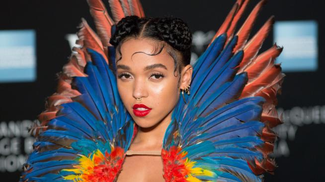 FKA Twigs: Чудо е, че оживях