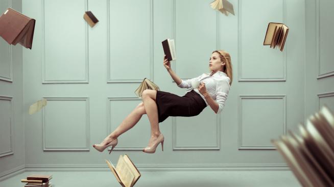 Редакторите препоръчват: 5 книги, които да прочетем, докато сме вкъщи