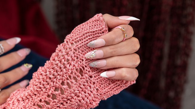 Зимен маникюр – петте най-добри цвята за сезона