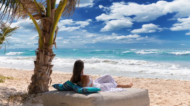 Мика Стоичкова разпуска с приятели в Мексико 