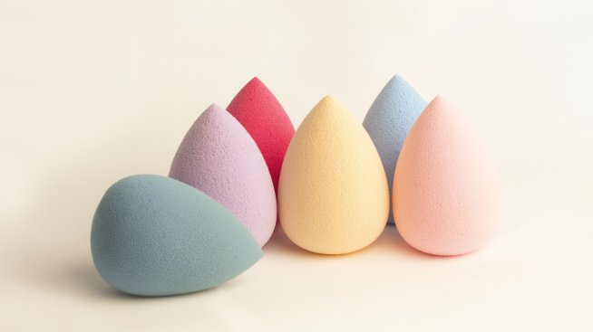 Бюти трикове: Трябва ли да замразяваме гъбичките за грим?