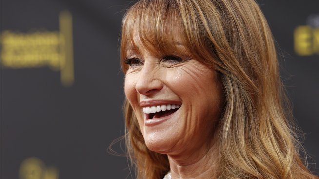 Джейн Сиймур приема остаряването с усмивка 